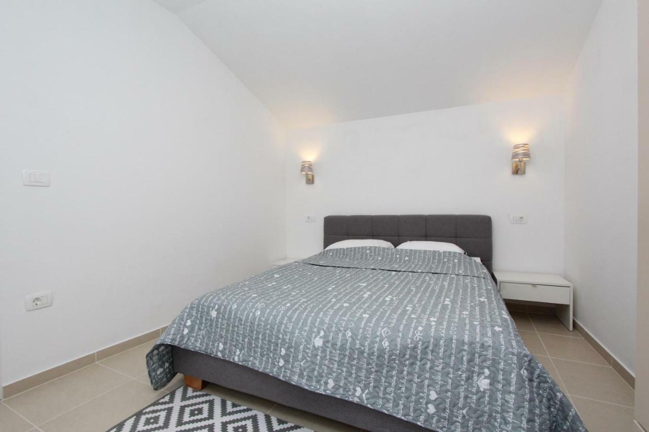 Apartments Sorriso Rovinj Exterior foto